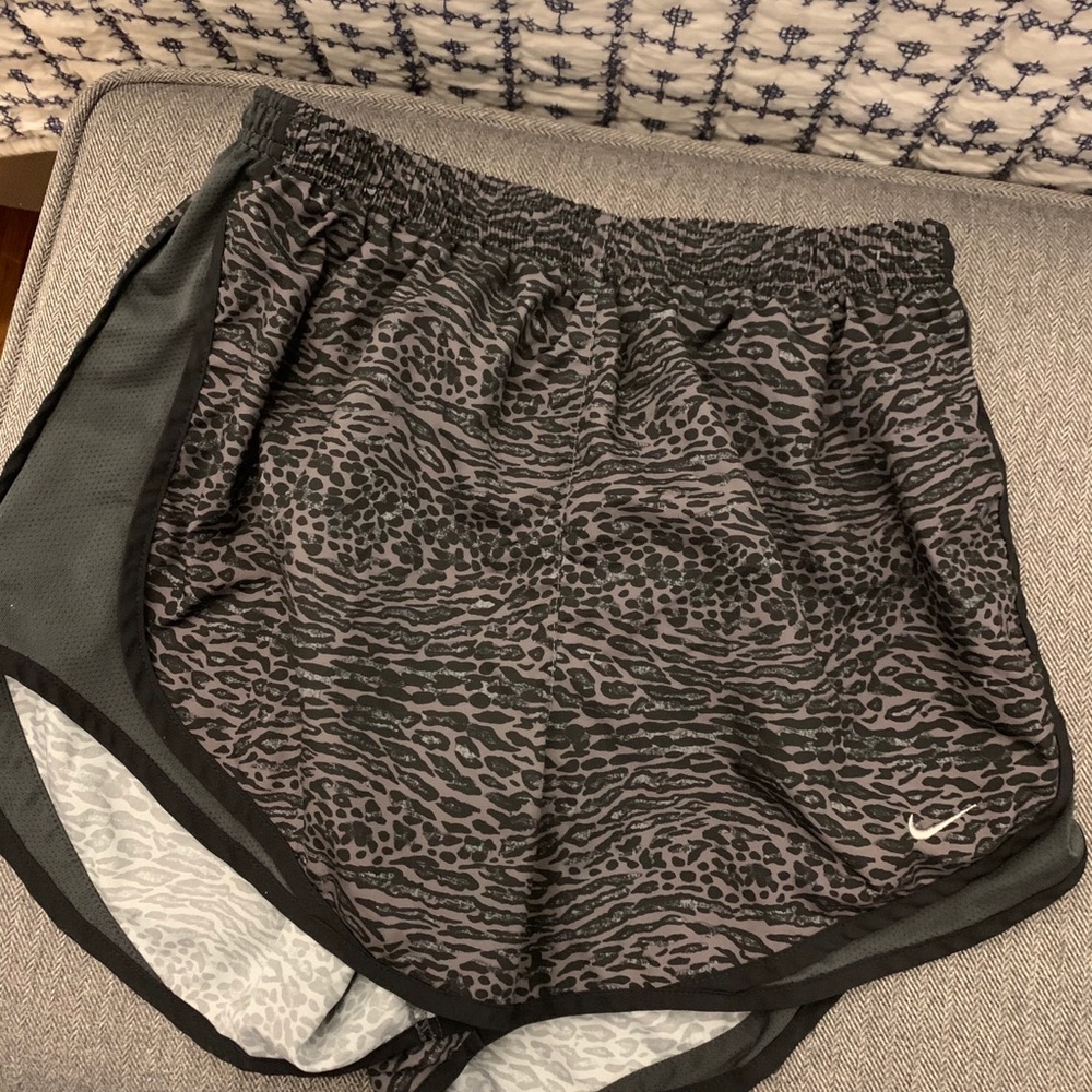 Nike Tempo Running Shorts - Medium